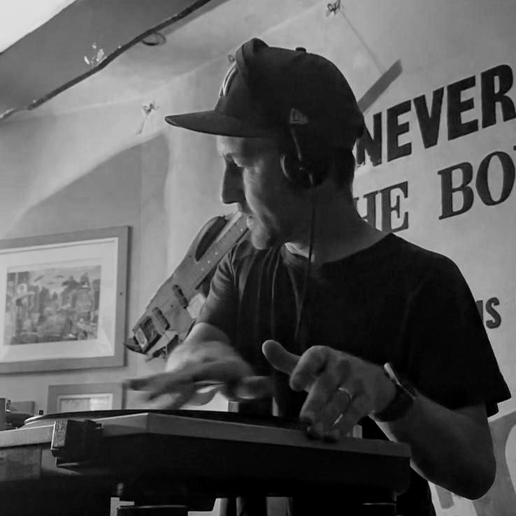 Matt Richards DJing a 30 minute mix for Vinyl Gathering at the Three Horseshoes Bradford On Avon